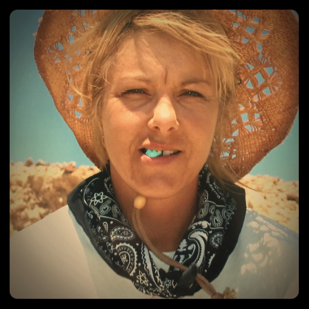 Meet your Posher “Lucky7traders” aka Deb 🌵 💎 ❤️